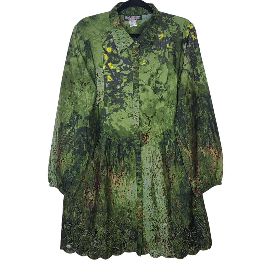 The Pyramid Collection Button Front Tunic Top Large NWOT